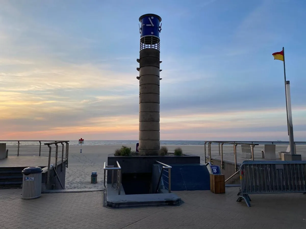 Studio direct aan het hoofdstrand van Oostende - naast Casino Appartement 0*,  België